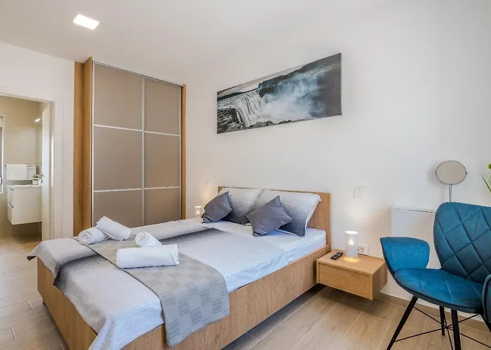 Andy * مالينسكا