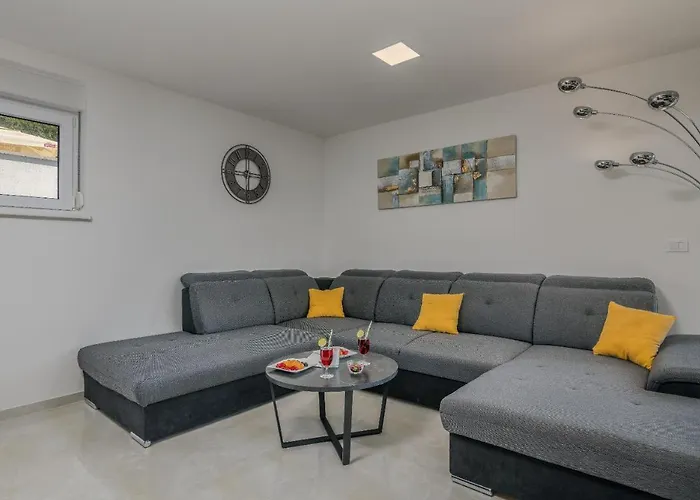 Andy مالينسكا